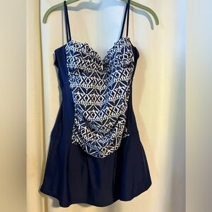 Navy and White Patterned 1Pc Nathing Suit Sz 14